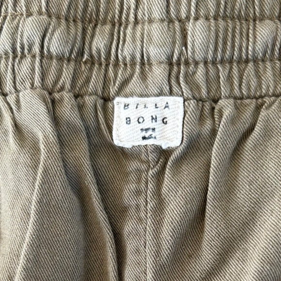 4/$20 BILLABONG Road Trippin’ Shorts - Picture 5 of 5